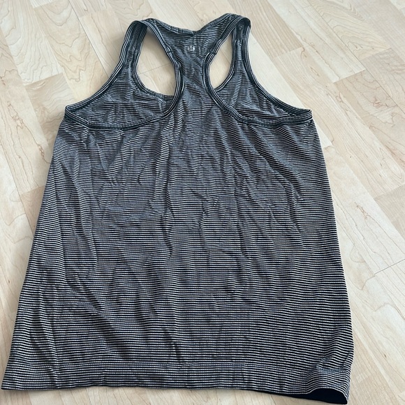 🍋Striped Swiftly Tank - Picture 2 of 4